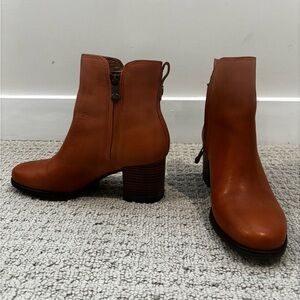 Sperry Women's Brown Leather Ankle Booties